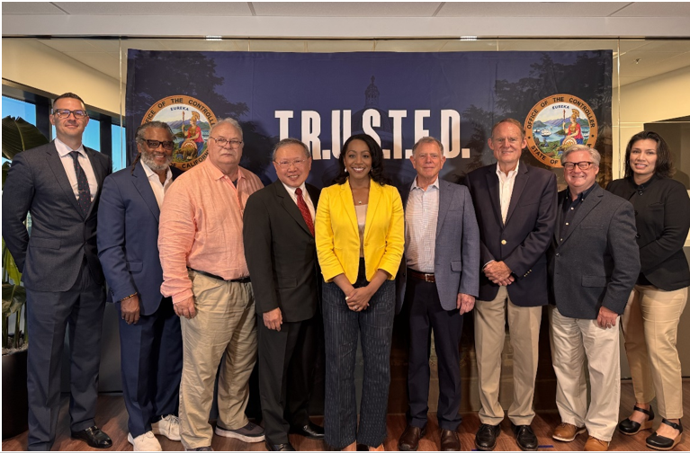Controller Malia M. Cohen with her new Council of Economic Advisors. From left to right: Ted Lambert (SCO Divisions Chief), Dr. Fred McKinney, Dr. Manfred Keil, Dr. Bill Lee, Controller Cohen, Dr. Jerry Nickelsburg, Dr. Sean Randolph, David Oppenheim (SCO Deputy Controller), Cathy Leal (SCO Chief Operations Officer)